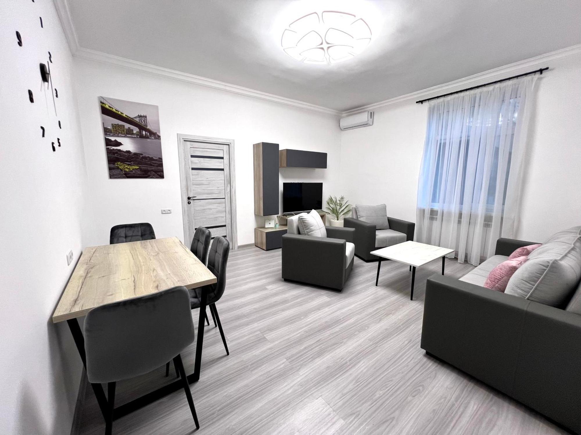 Luxe Apartment Komitas Ереван Экстерьер фото